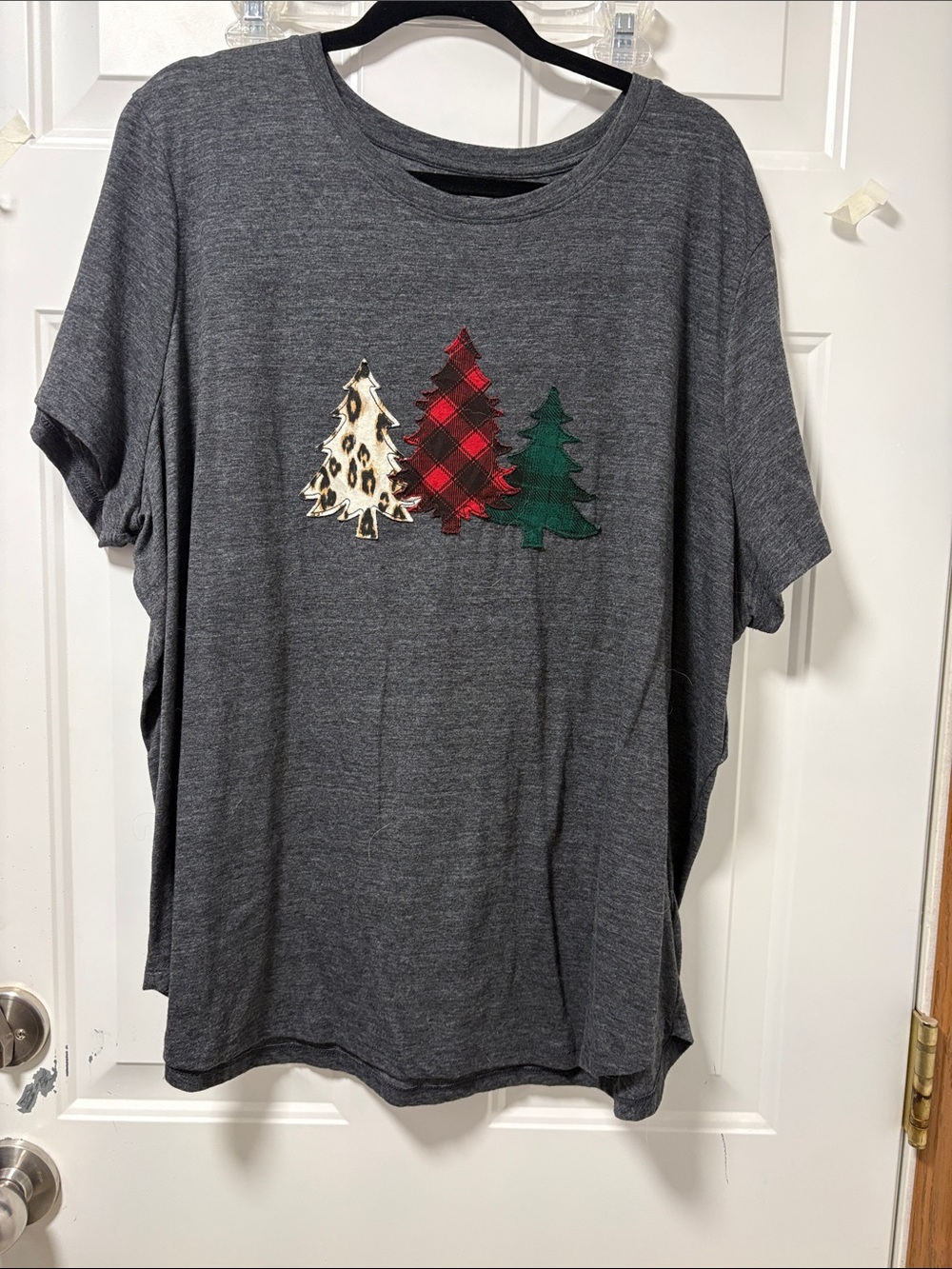 Maurices Grey Short-Sleeve Tee with Leopard, Red Plaid & Green Tree Appliques